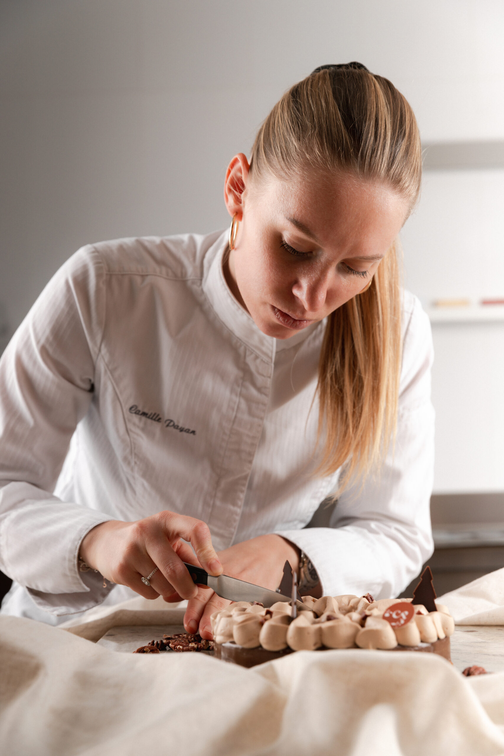 Couronne de Fête – Chocolat, Caramel & Noix de Pécan – Image 8